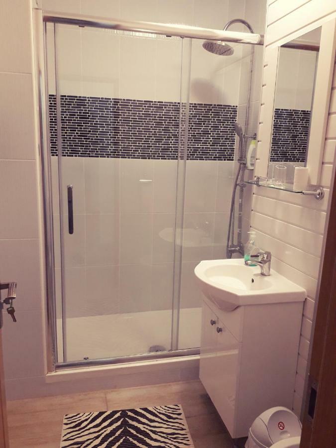 Iasi City Break Rooms מראה חיצוני תמונה