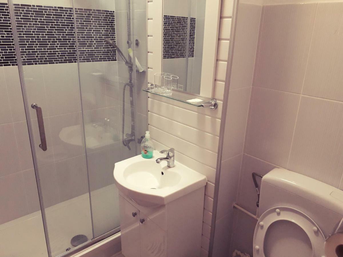 Iasi City Break Rooms מראה חיצוני תמונה